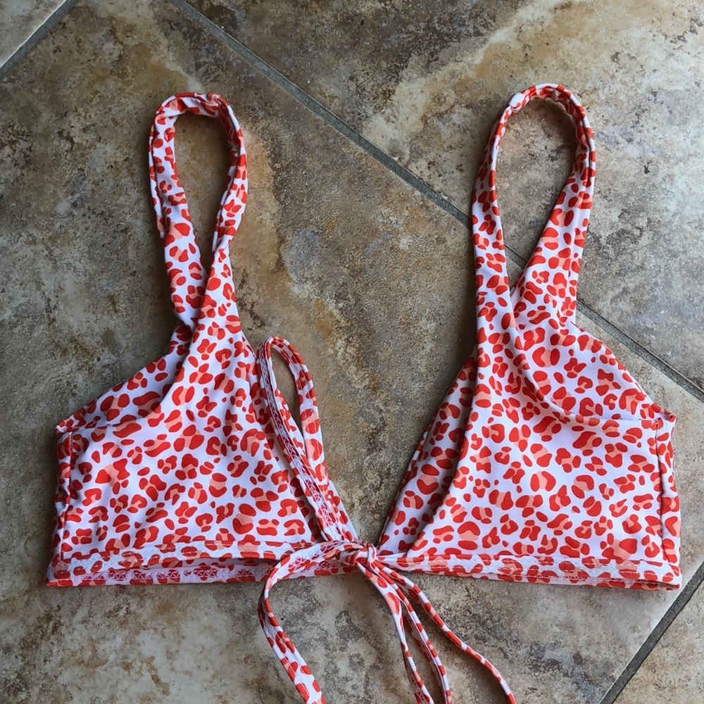 Super cute orange cheetah bikini top - Picture 3 of 4
